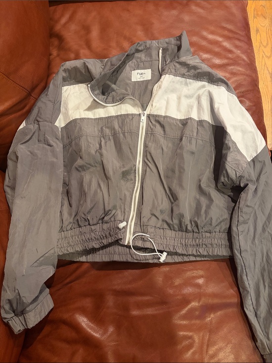 Rue21 Jackets & Blazers - Rue21 Gray & White Cropped Bomber Windbreaker Jacket 2X